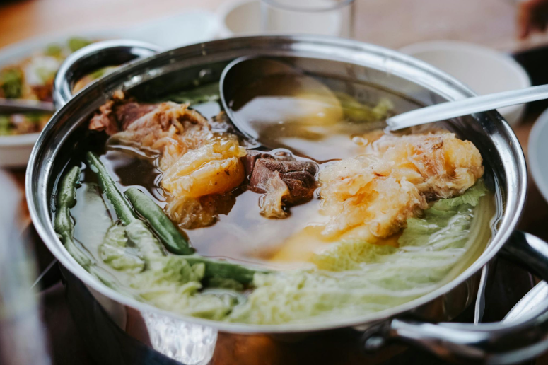 Classic oxfeet nilaga stew