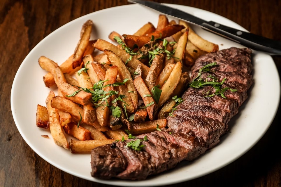 Striploin steak and fritters